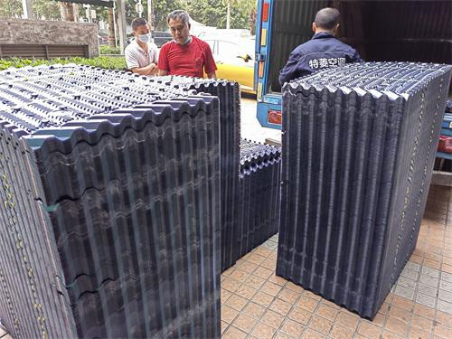 冷卻塔維修：玻璃鋼冷卻塔進行使用及維修維護保養(玻璃鋼冷卻塔維修)